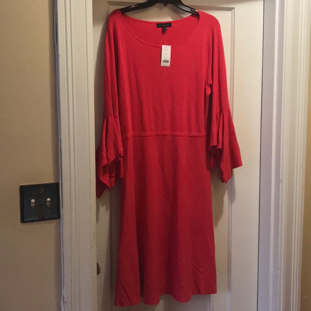 NWT Banana Republic dress w fluted sleeves